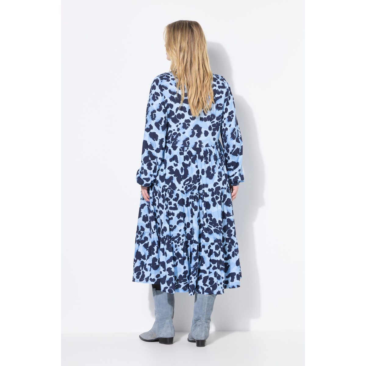 Robe maxi imprimé léopard bleu clair, STUDIO UNTOLD