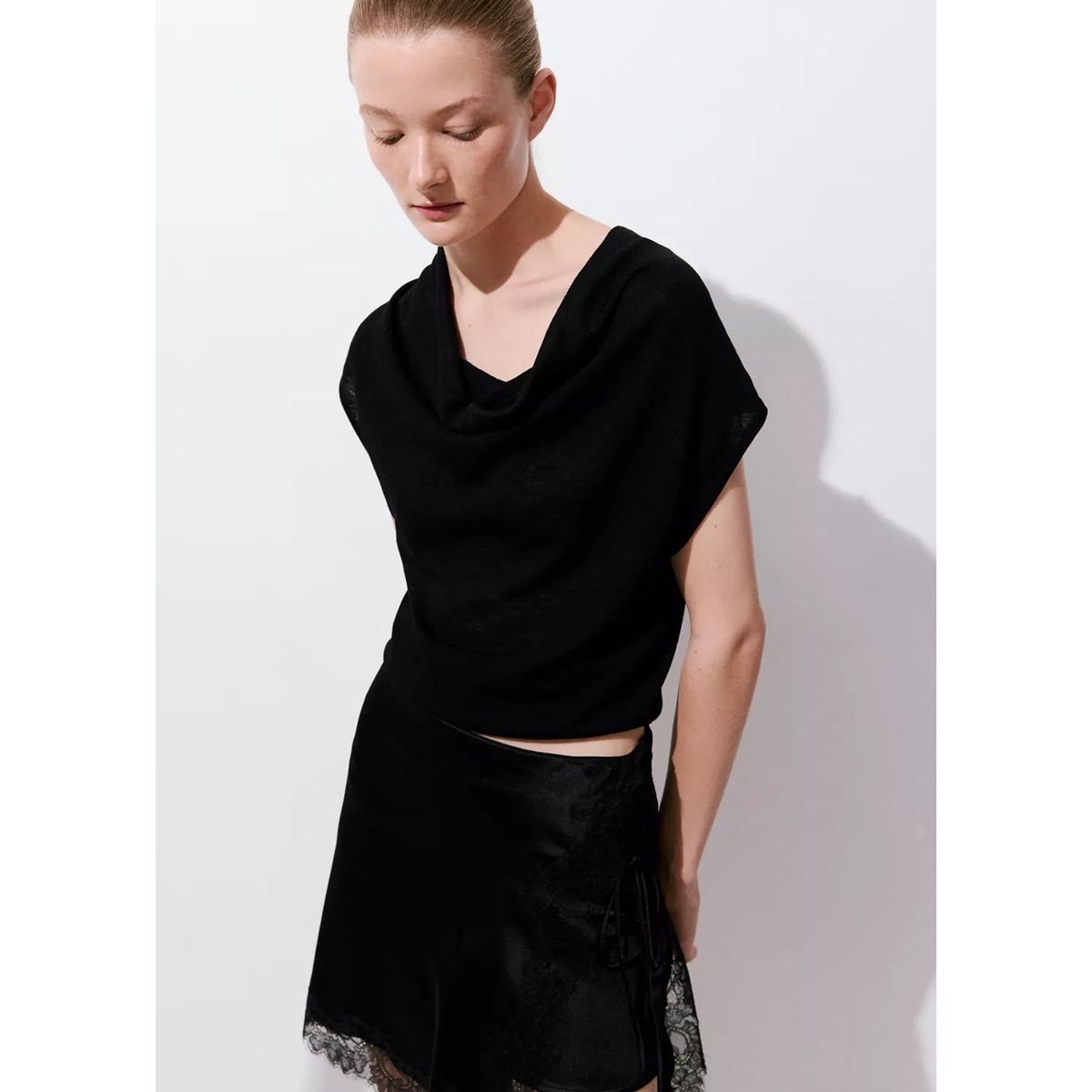 Jupe lingerie en dentelle noir, MANGO