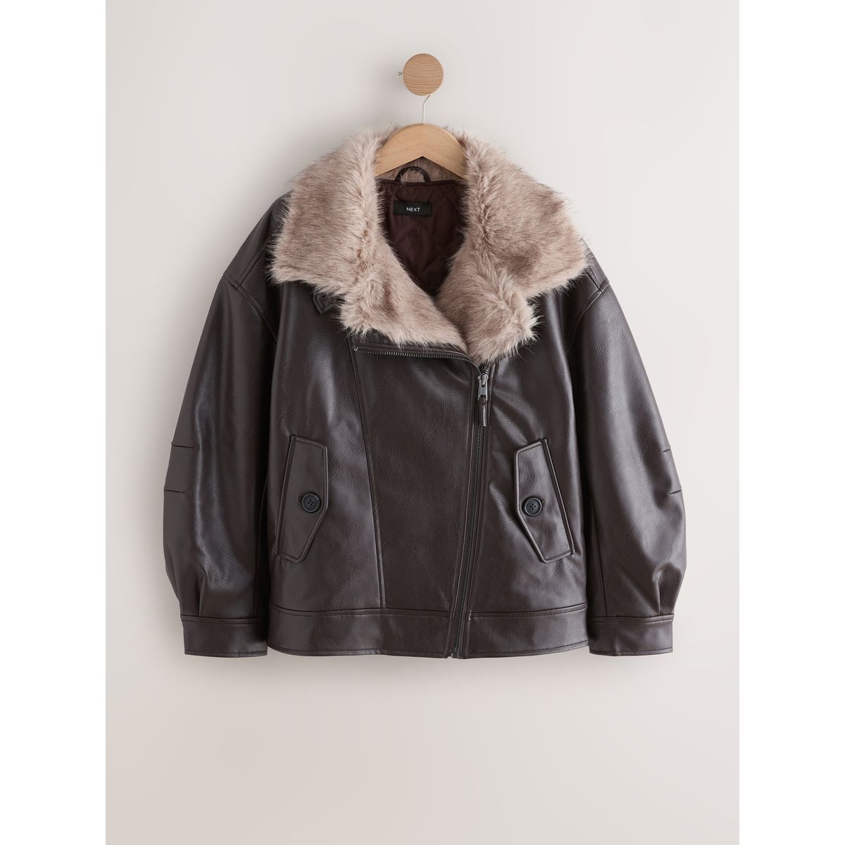 Bomber en pu avec bordure imitation fourrure marron chocolat, NEXT