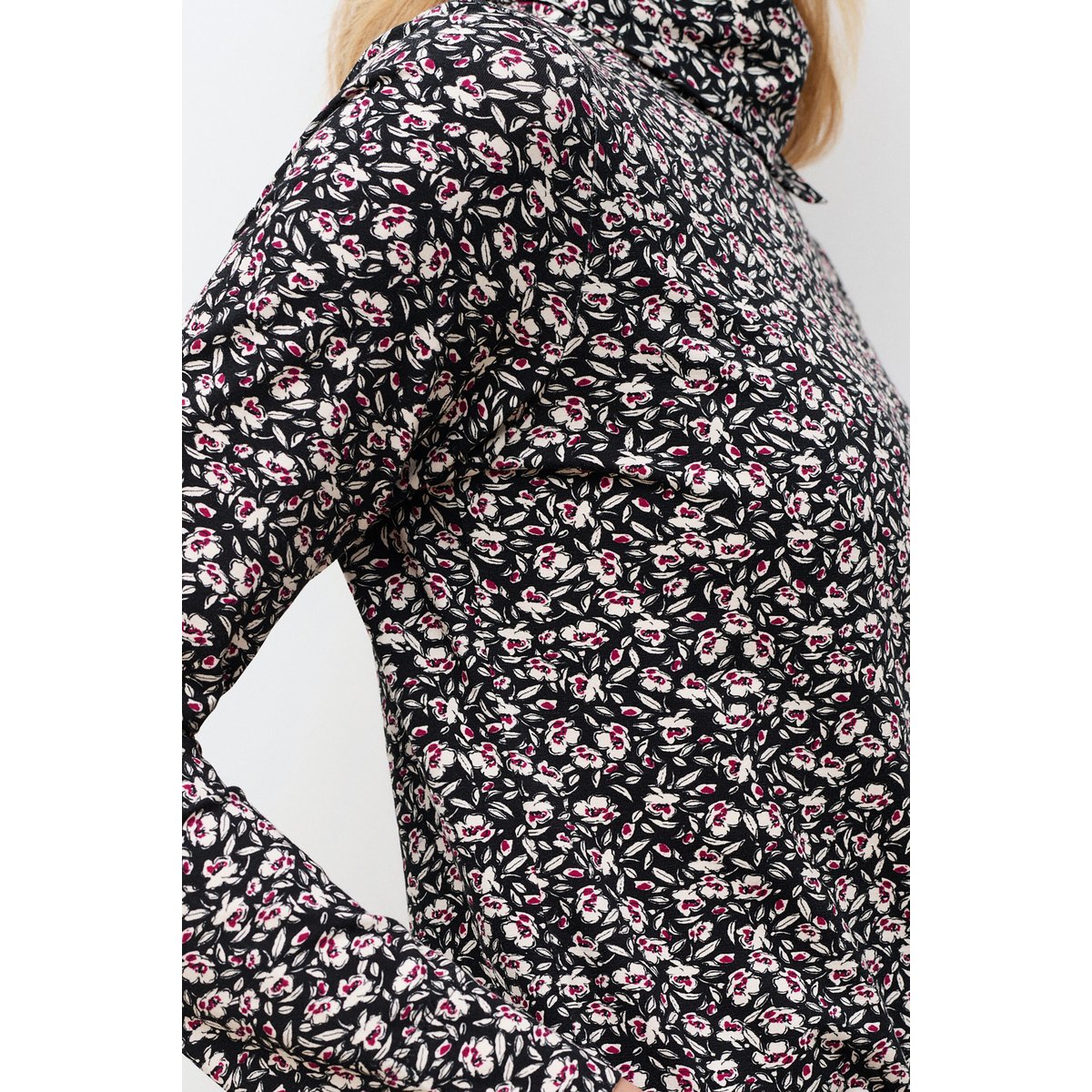 T-shirt Tanoushka4 noir, CAROLL