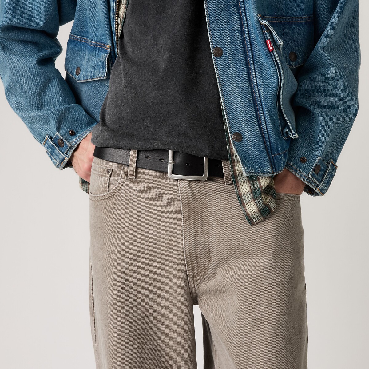 . nero , LEVI'S