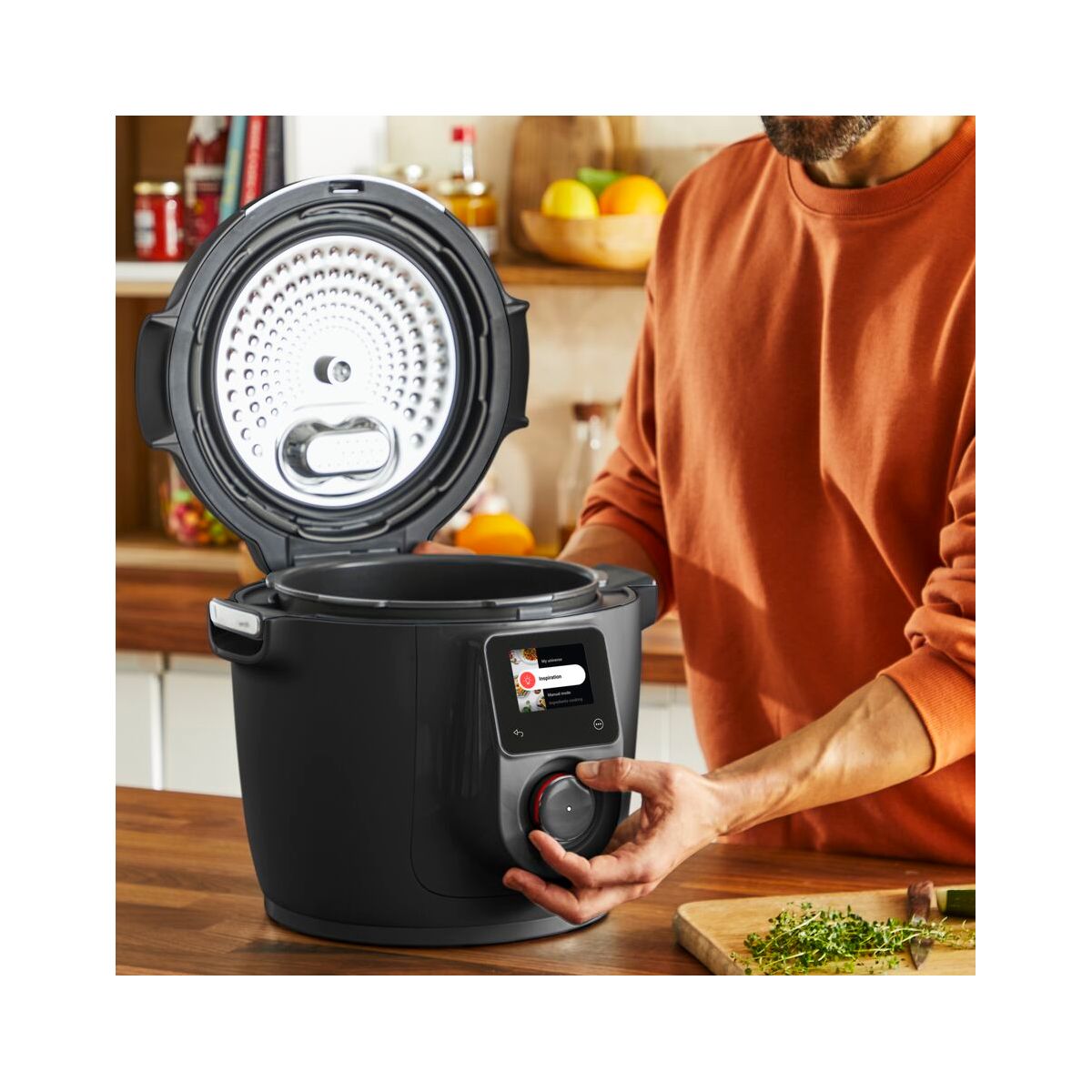 Cookeo YY5449FB Cookeo Agility connecté WiFi 9-en-1 Noir, 6 L - 150 recettes + couvercle Extra crisp couleur unique, MOULINEX