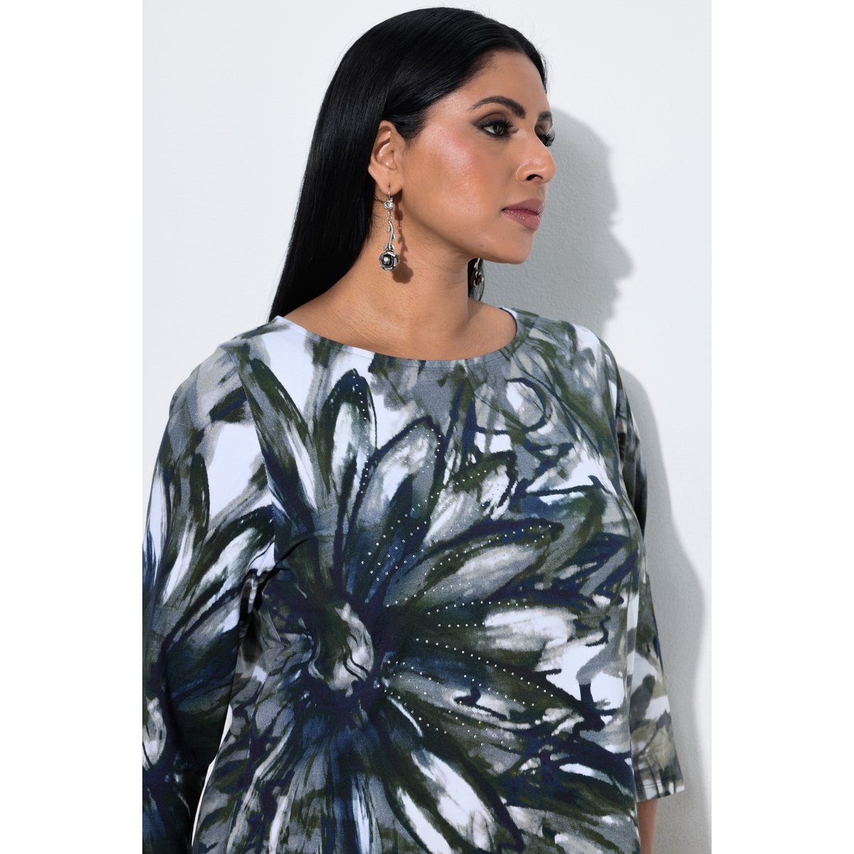 T-shirt en coton Pima. Petits strass. marine foncé, ULLA POPKEN