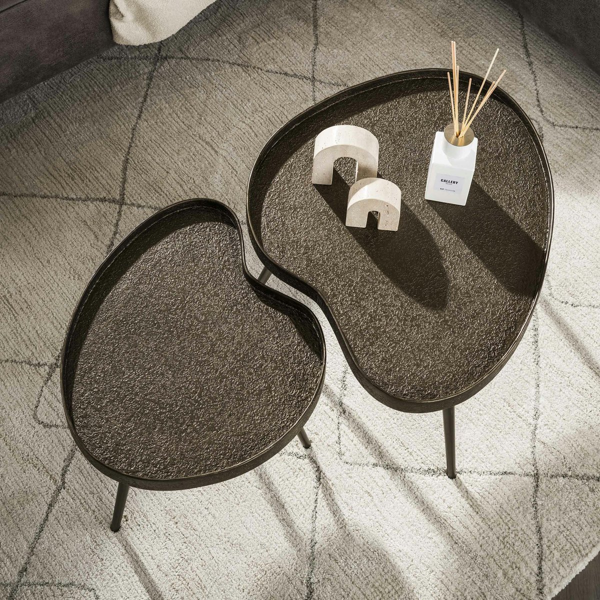 Table de salon vintage forme organique (lot de 2) RALF marron, PIER IMPORT