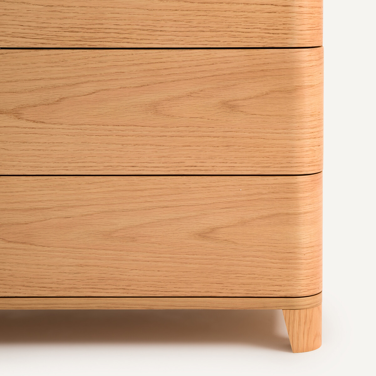 Kommode aus Eichenfurnier und Leder, Design Emmanuel Gallina, Junius natureicheholz, AM.PM X EMMANUEL GALLINA