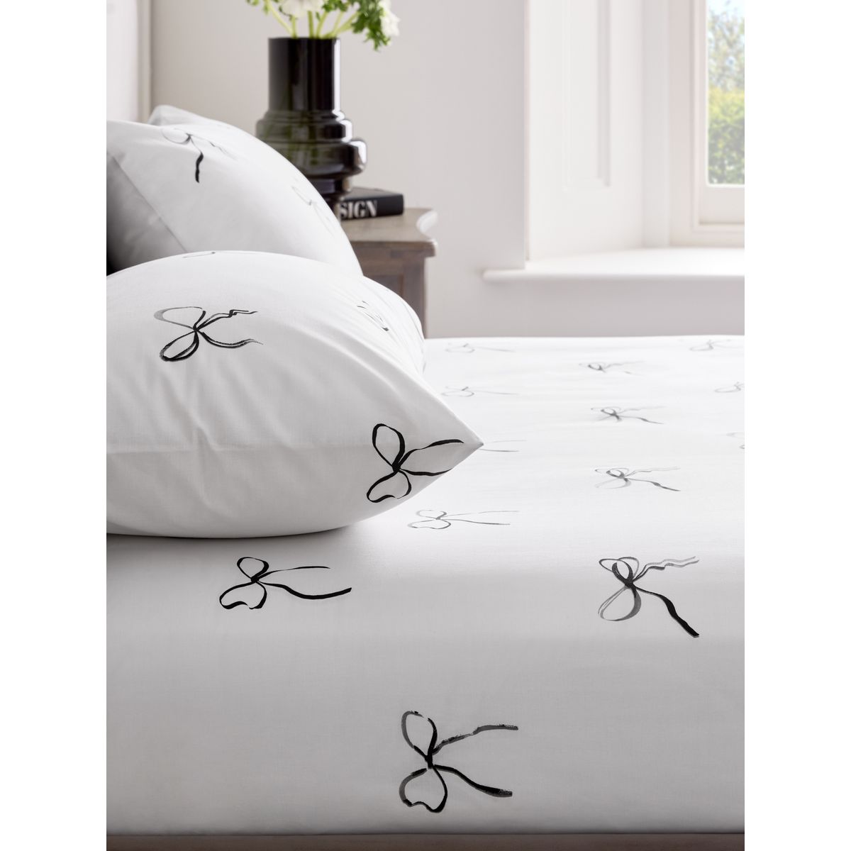 Parure drap-housse et taie avec nœuds noir/blanc, NEXT