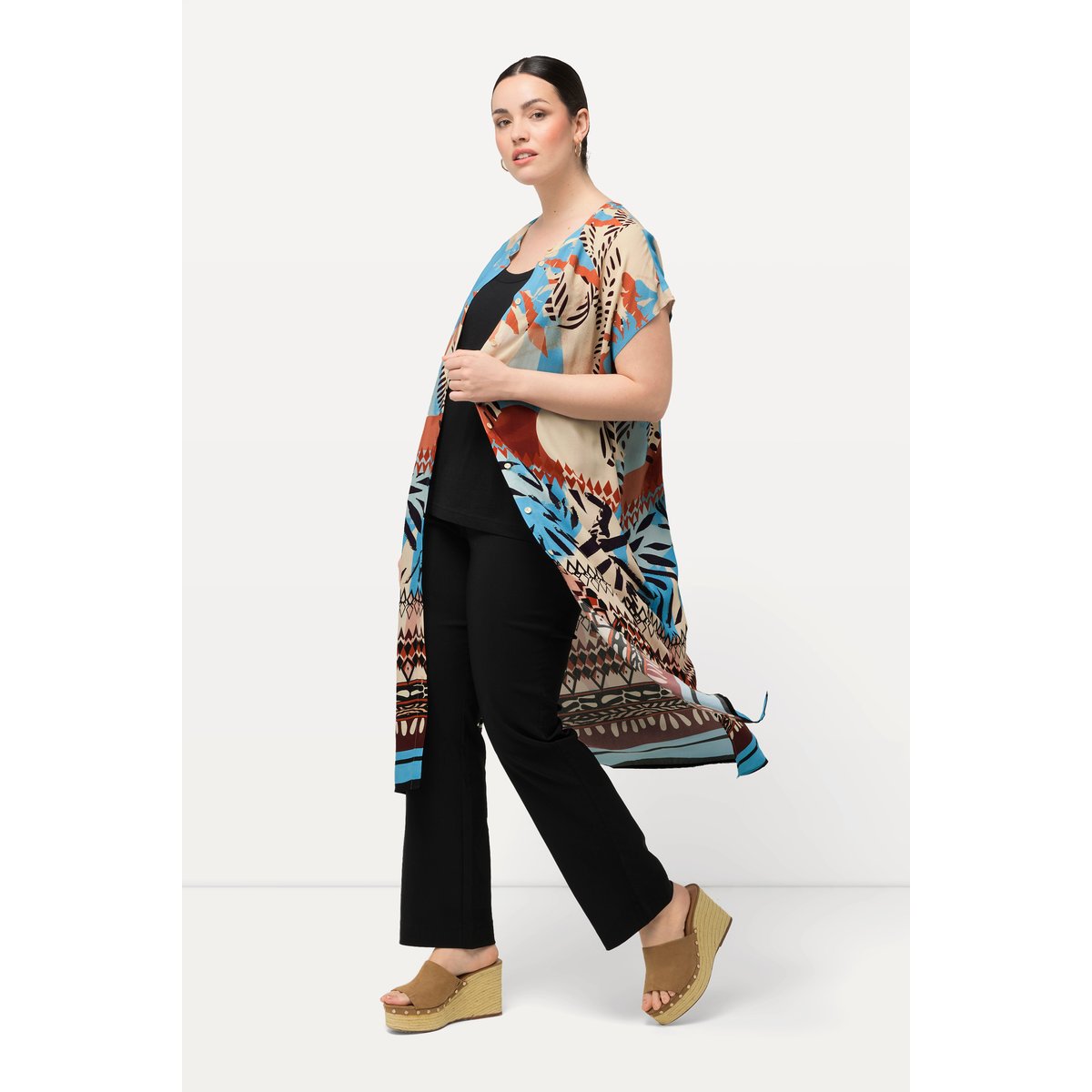 Blouse longue oversized à motif palmiers beige clair, ULLA POPKEN