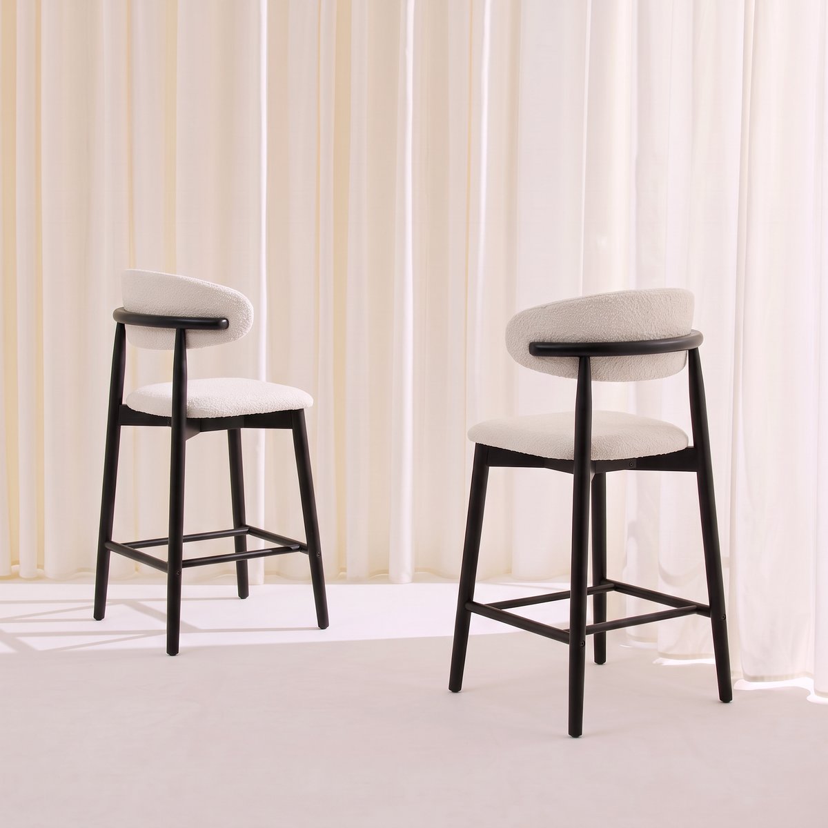 Tabouret de bar bois d'hévéa et tissu bouclette (lot de 2) PAOLA noir, SWEEEK