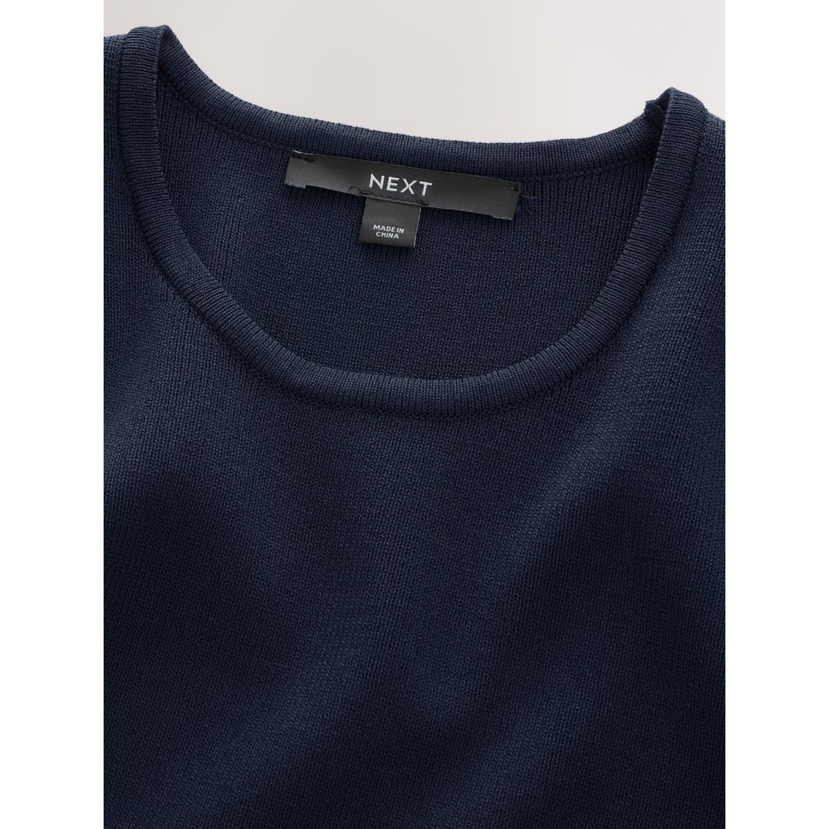 Robe courte ras du cou avec liseré bleu marine, NEXT