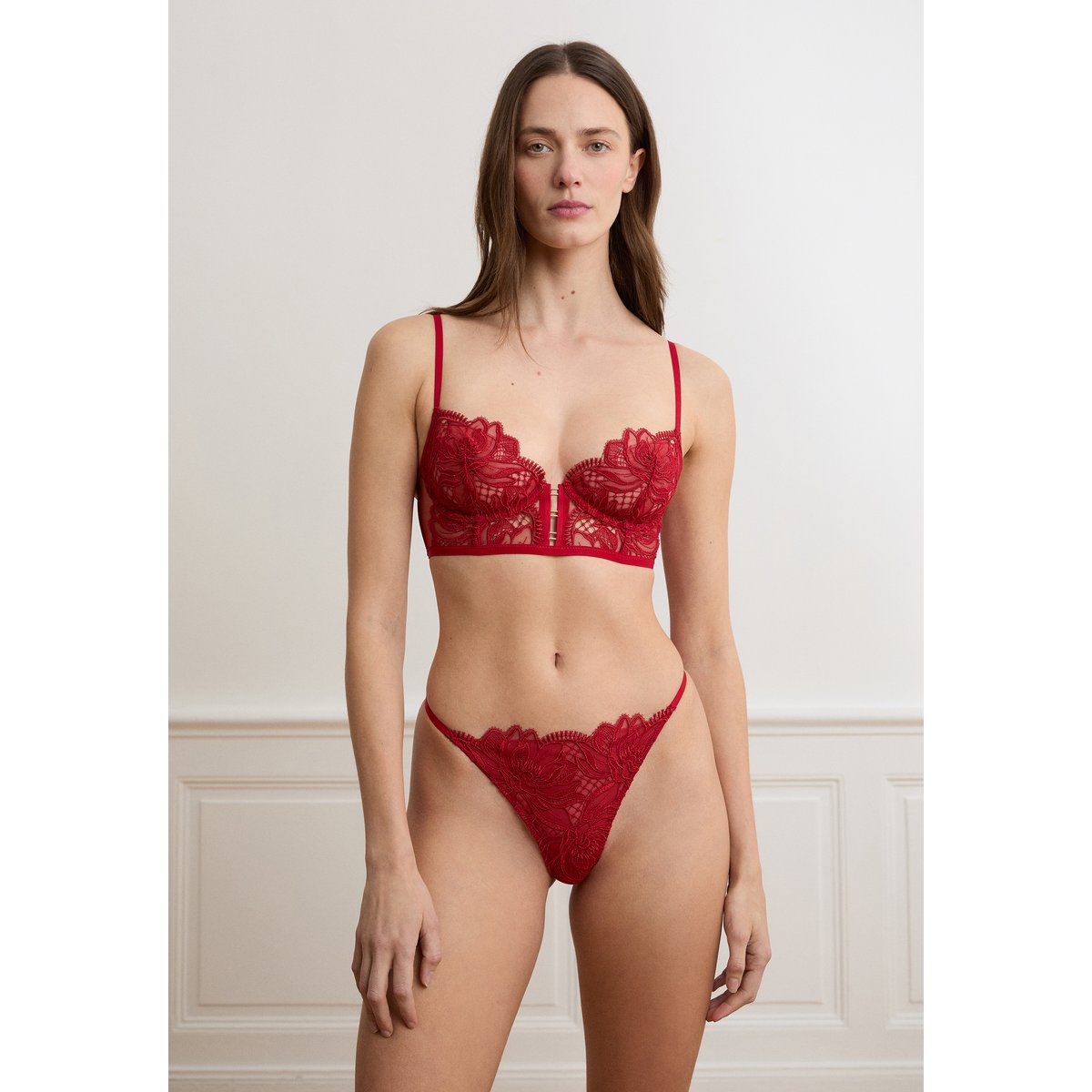 Tanga en guipure WILD NIGHT rouge, ETAM