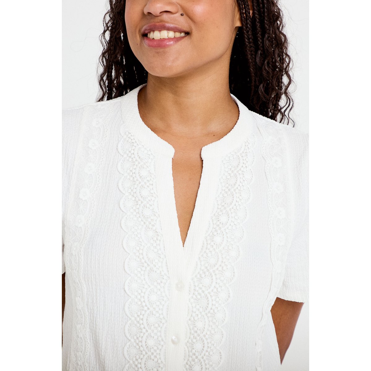 Blouse plastron brodé manches courtes ecru, CACHE CACHE
