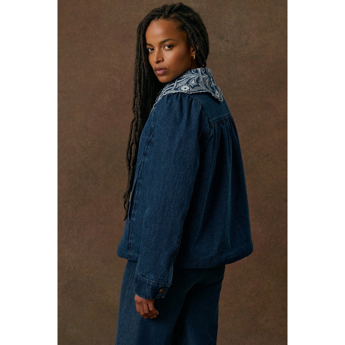 Veste en denim à col brodé amovible, TEKIANA indigo, LOUISE MISHA