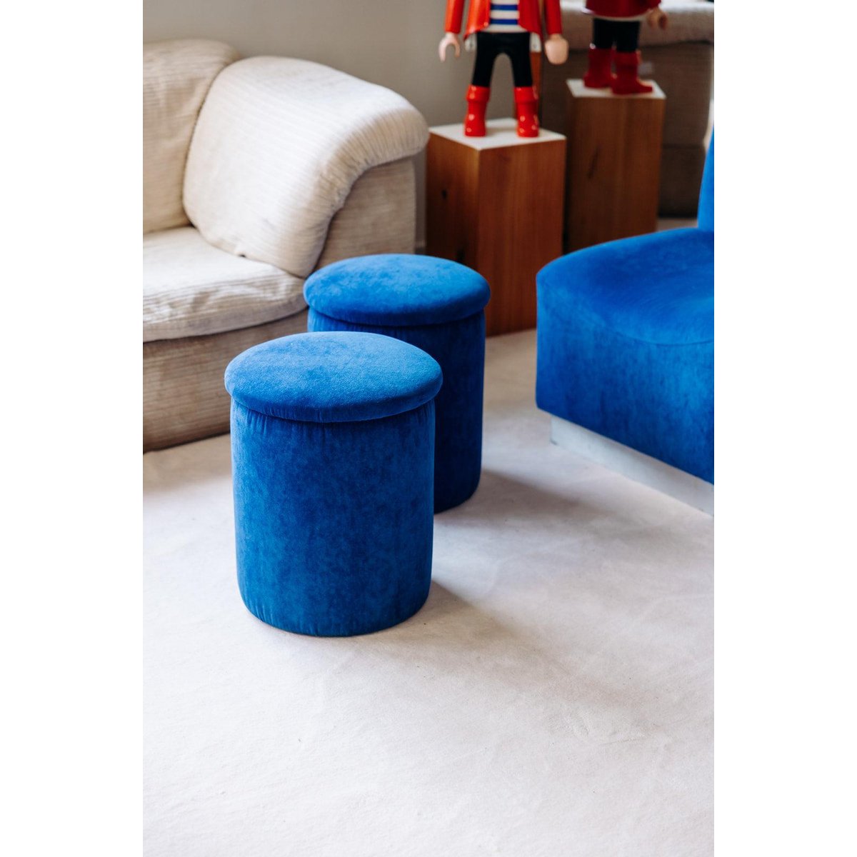 Tabouret en velours bleu Axel N°29 - Bon état bleu, DEBONGOUT