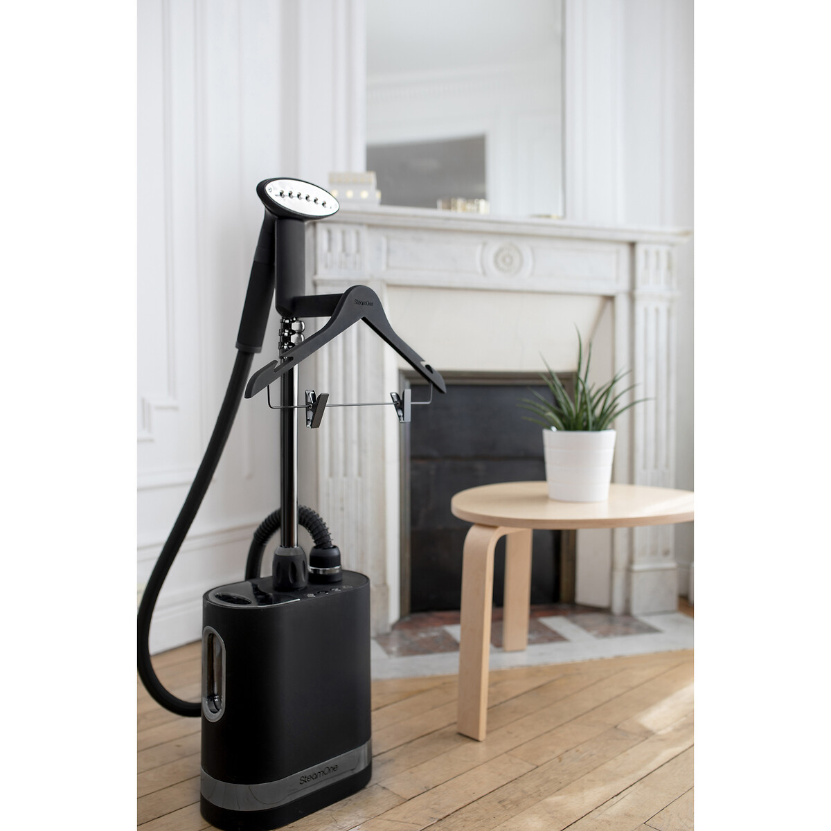 Défroisseur vertical SY70SB noir, STEAMONE