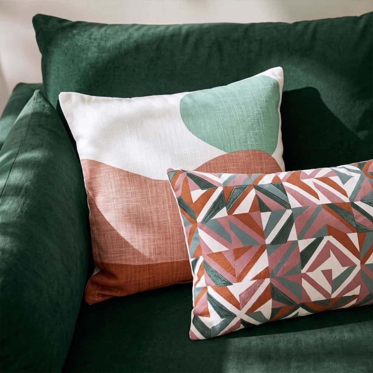 Coussin formes arrondies 40x40cm beige, ORNAMI