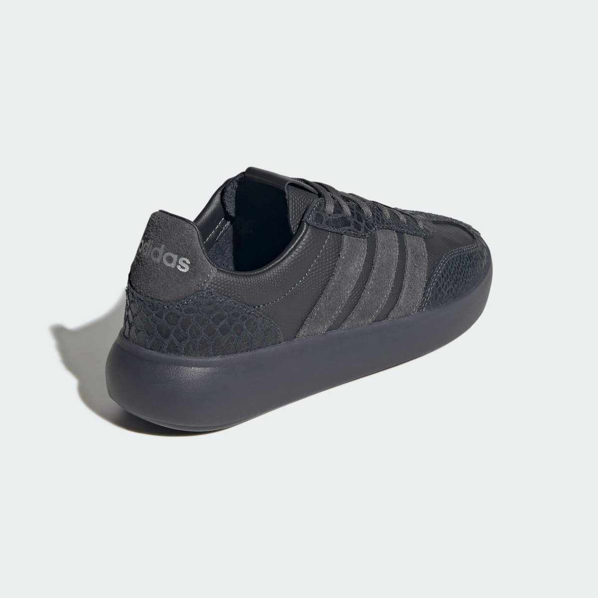 Chaussure Barreda Decode Chaussure Barreda Decode carbon / grey six / silver metallic, ADIDAS SPORTSWEAR