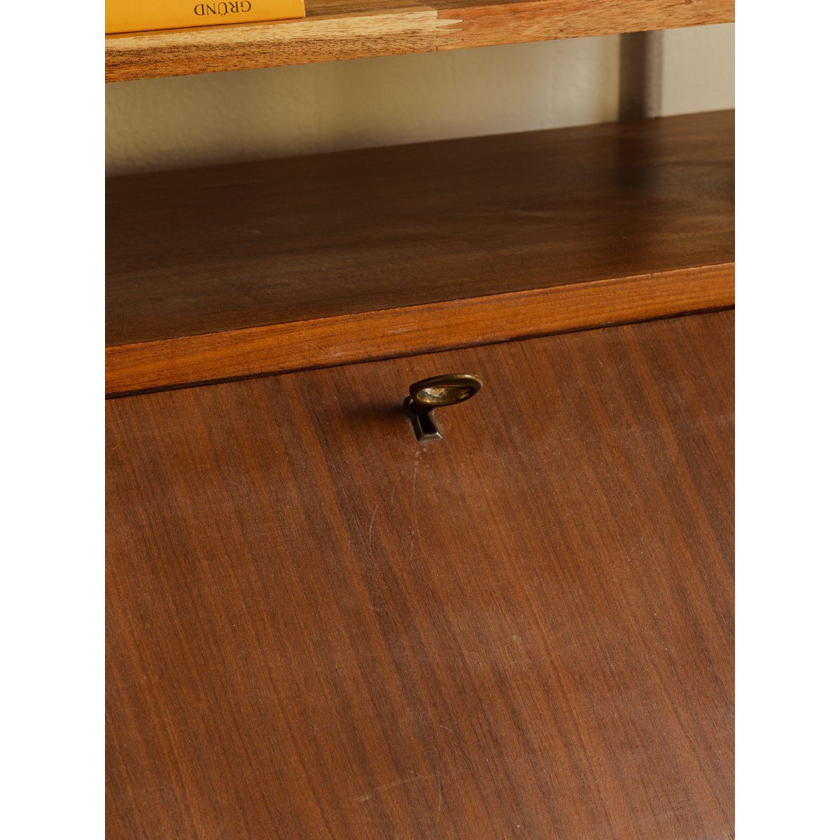 Bibliothèque modulable en bois et métal noir Madeleine N°751 - Bon état bois foncé, DEBONGOUT
