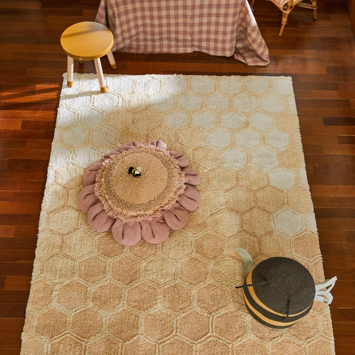 Tapis Rectangulaire en coton Miel doux PLANET BEE ivoire, vanille, doré, LORENA CANALS