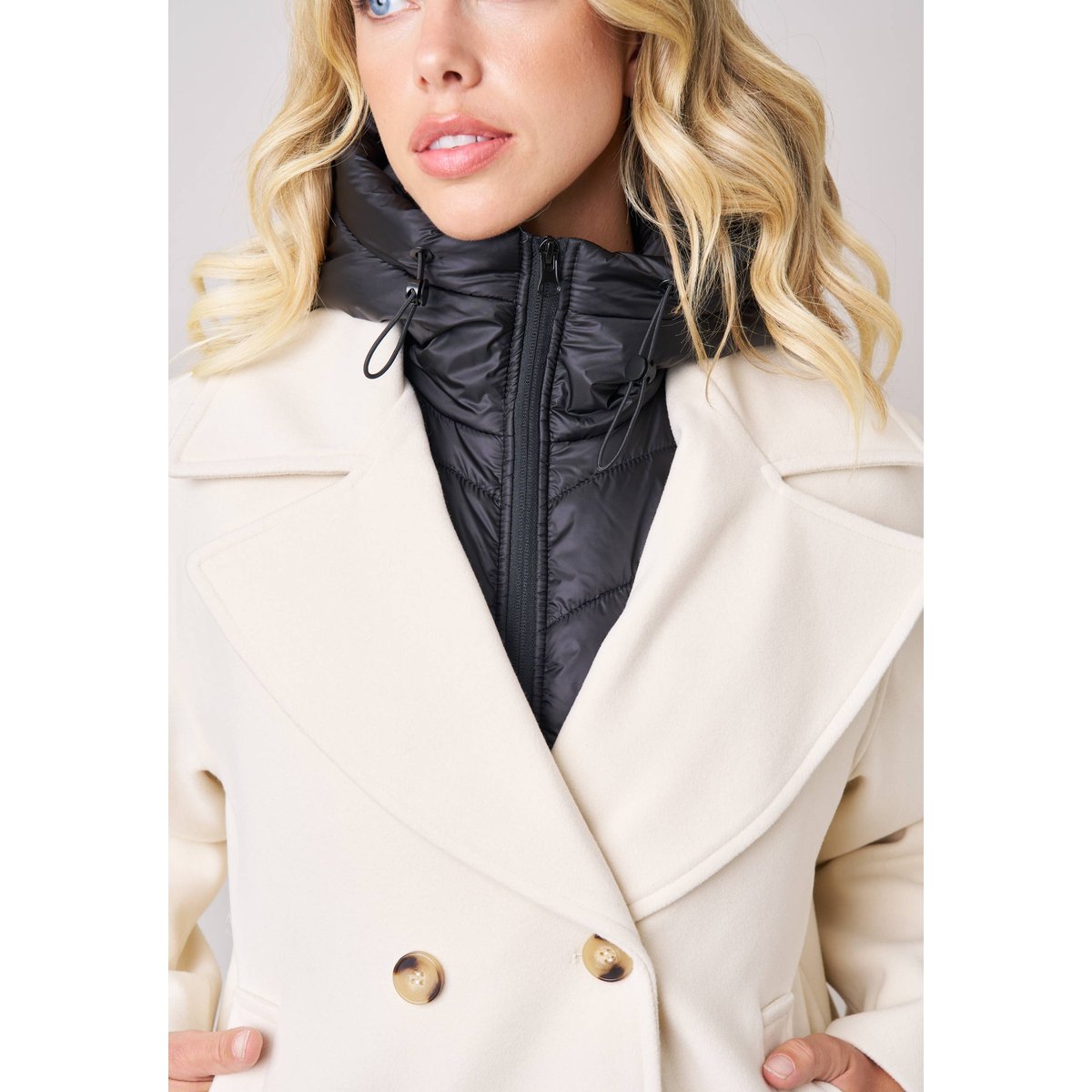 Capuche femme matelassée HOODIE black, DEELUXE