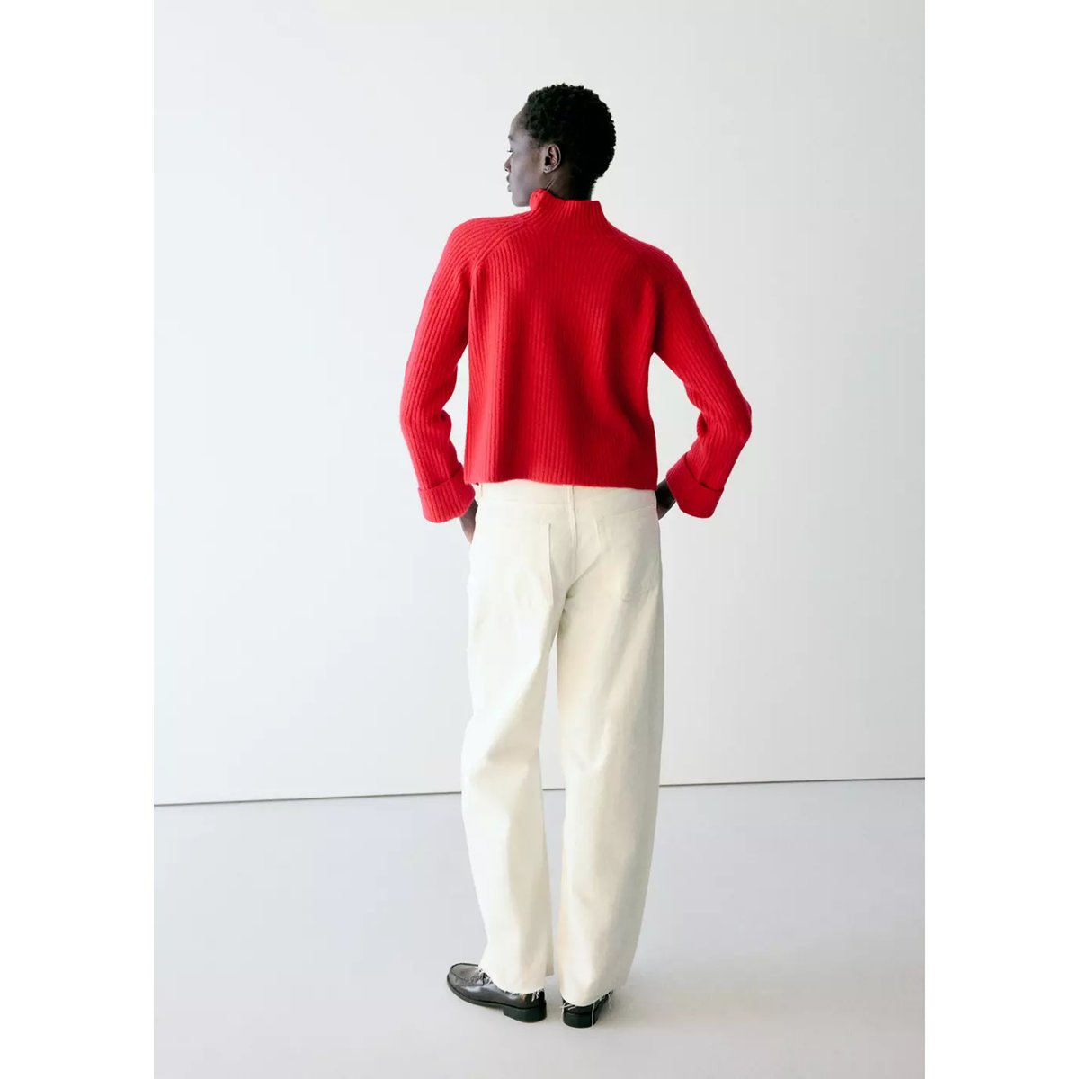 Pull-over à col montant en maille côtelée rouge, MANGO