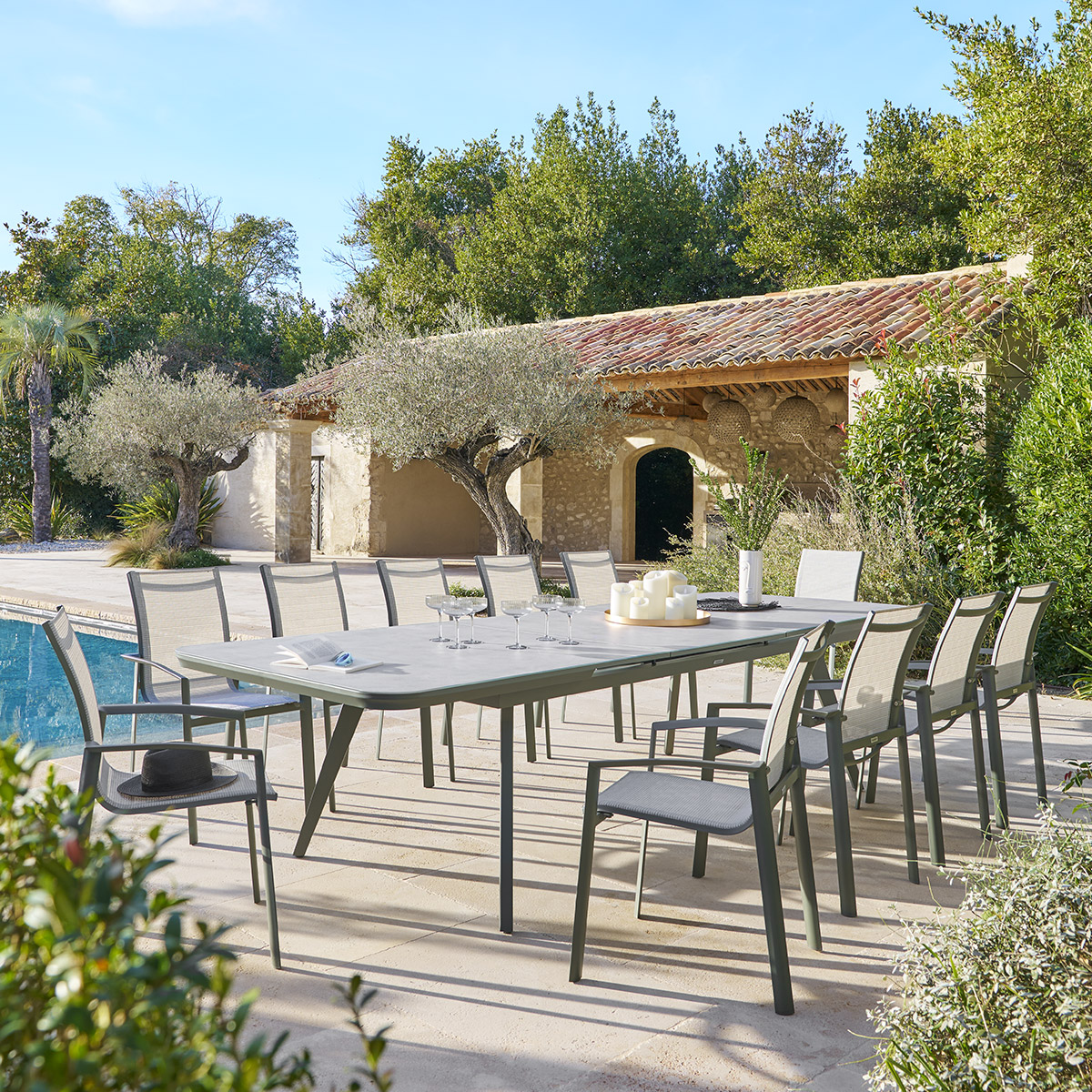 Table de jardin extensible 12 places en aluminium et verre PULPY gris, HESPERIDE