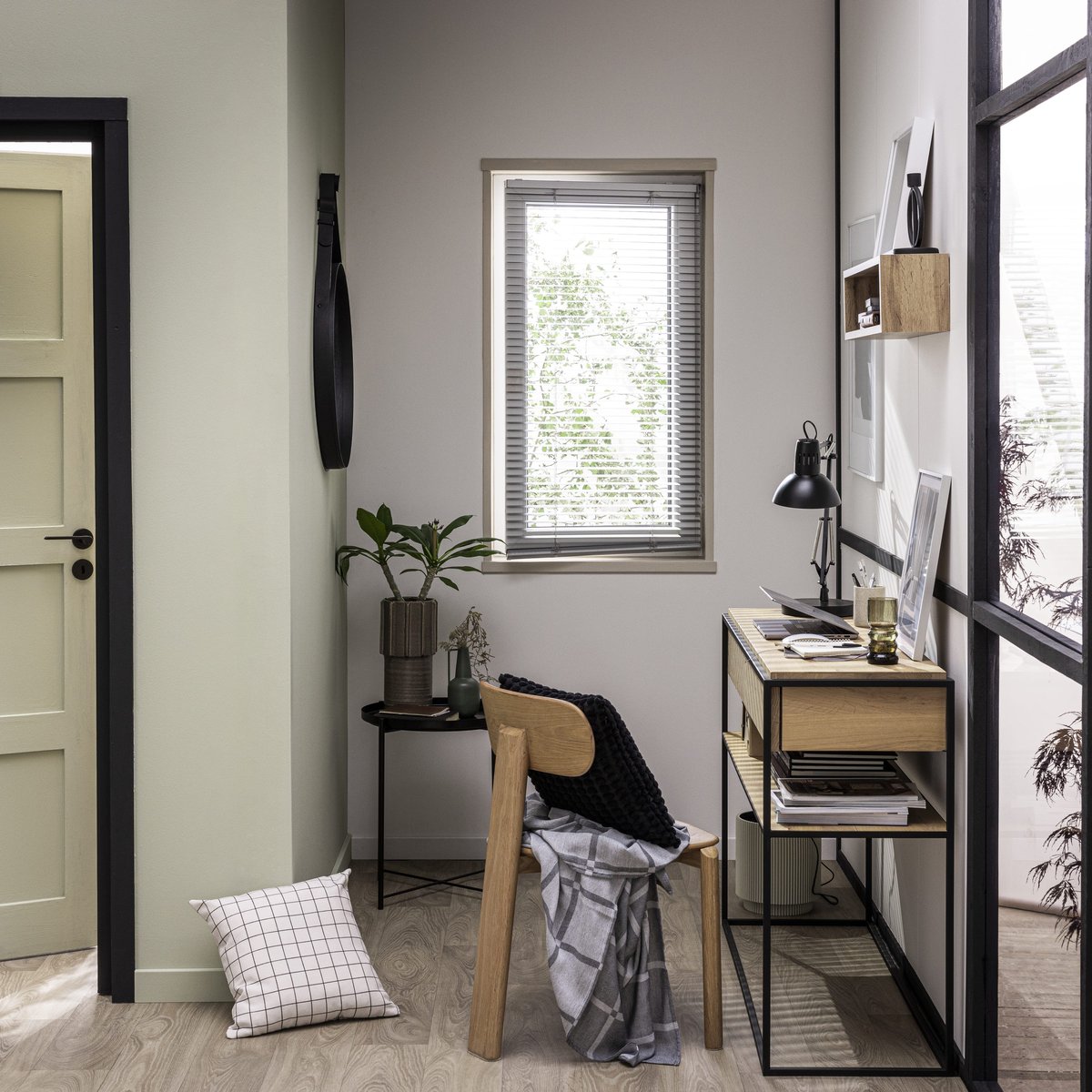 Lampe de bureau en métal, ARQUITECTO noir, INSPIRE