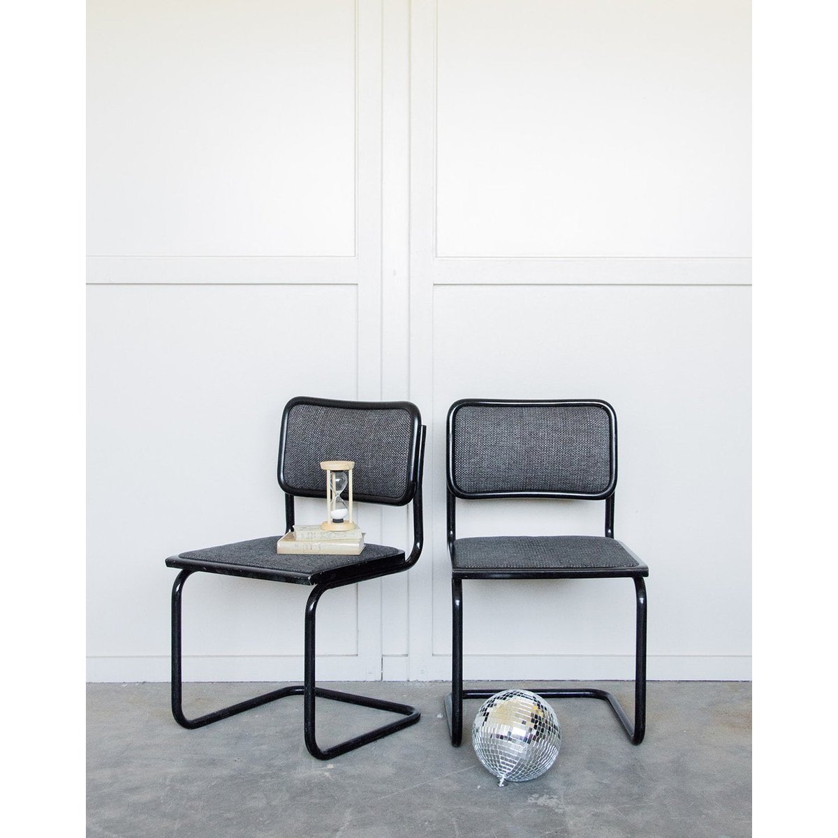 Chaise Breuer noire Diana N°291 - Bon état noir, DEBONGOUT