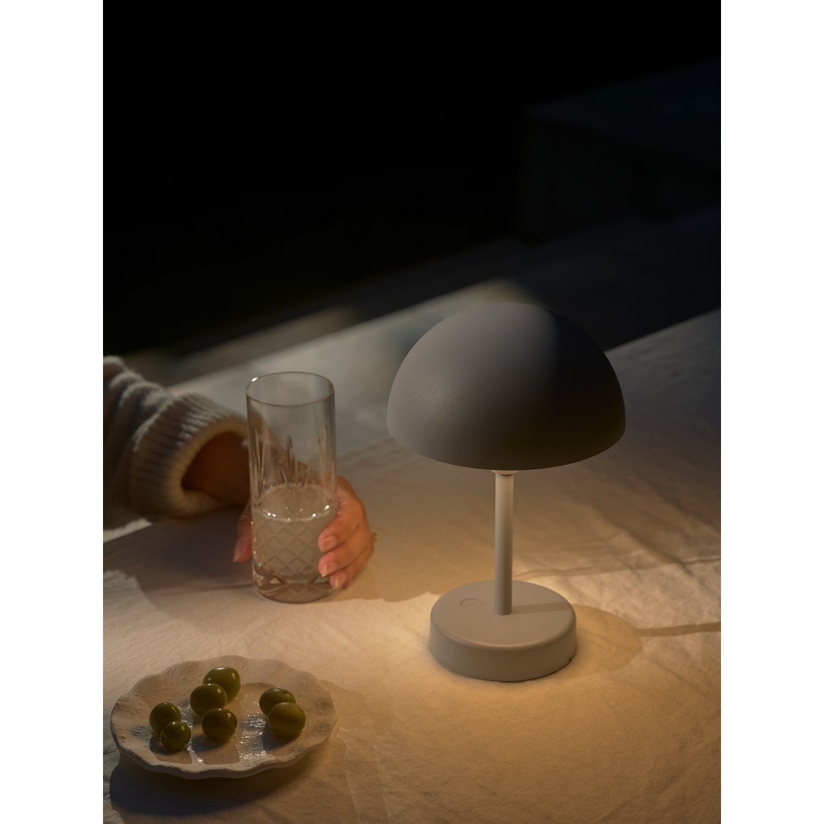 Luminaire nomade Rechargeable et Minimaliste d'extérieur / 300 Lumen - en aluminium, ELLEN gris, NORDLUX