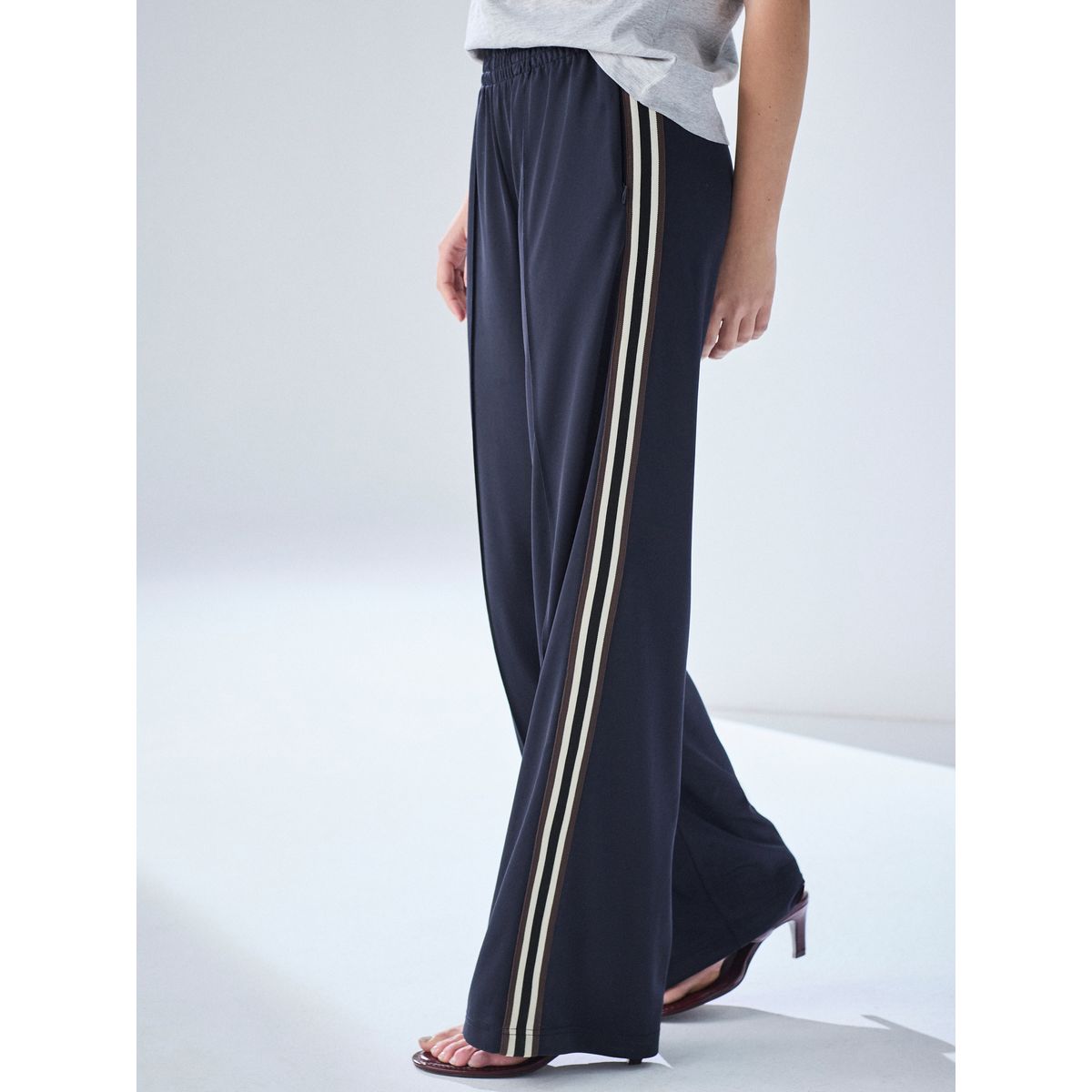 Pantalon large avec rayures sur le côté bleu marine, NEXT