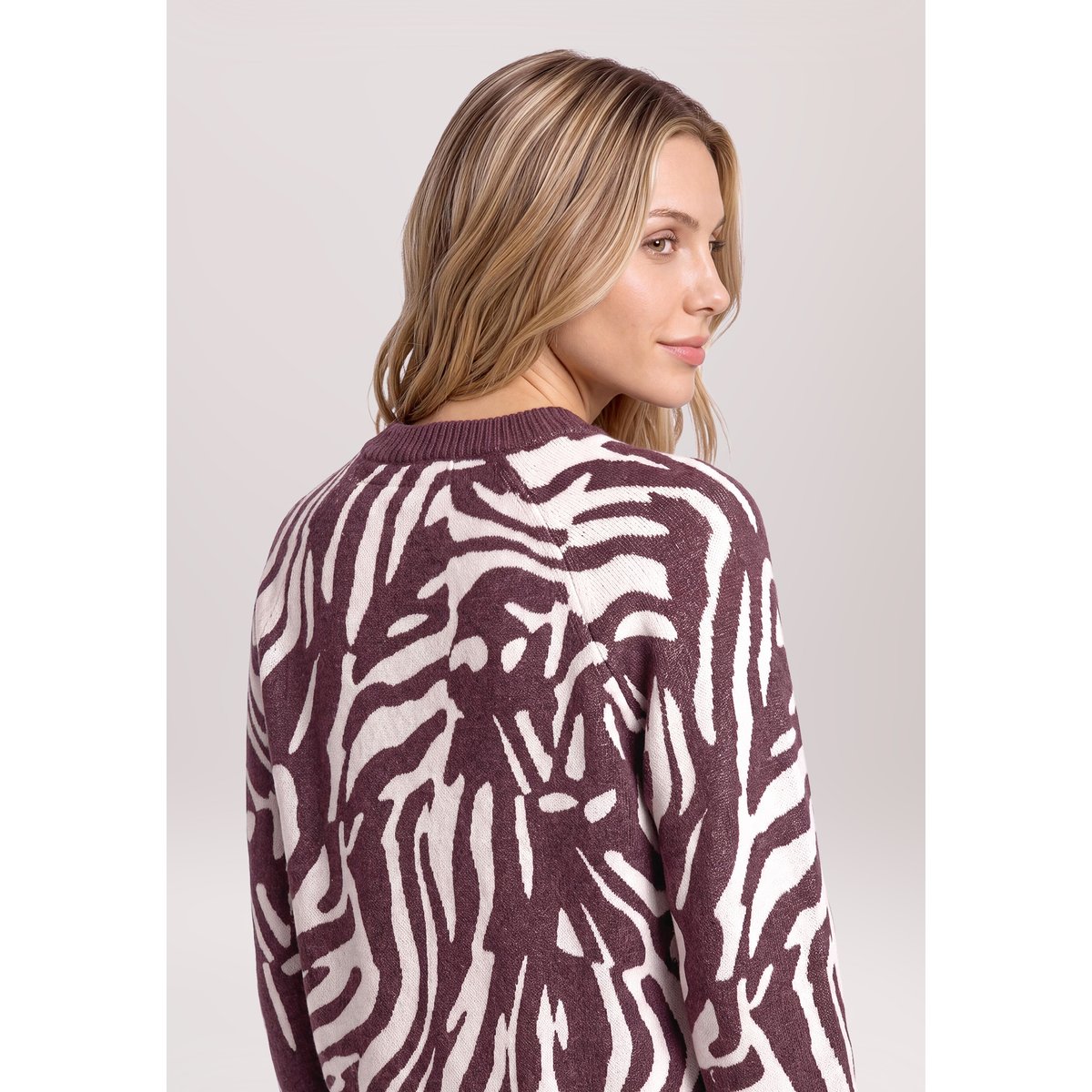 Pull-over en maille à imprimé animalier dark red/cream, BETTY & CO