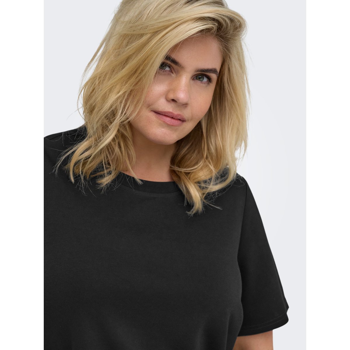 Top Asymétrique black 1, ONLY CARMAKOMA