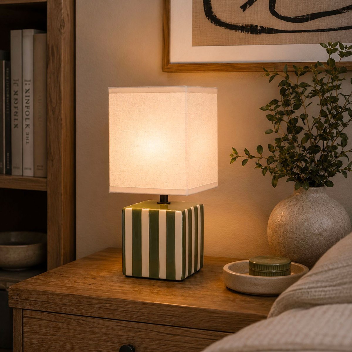 Lampe à poser carrée en céramique rayée verte et beige 14x14x27.5cm vert, VERSA