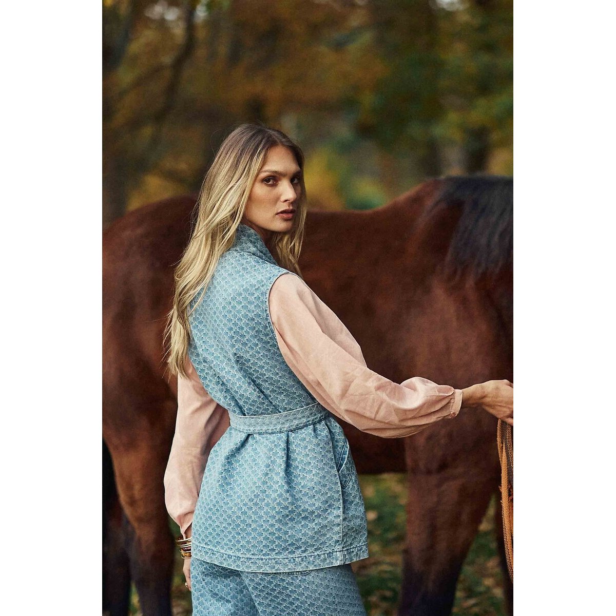 Sleeveless Jacket in VERANY Printed Denim stonewashed, LA PETITE ETOILE