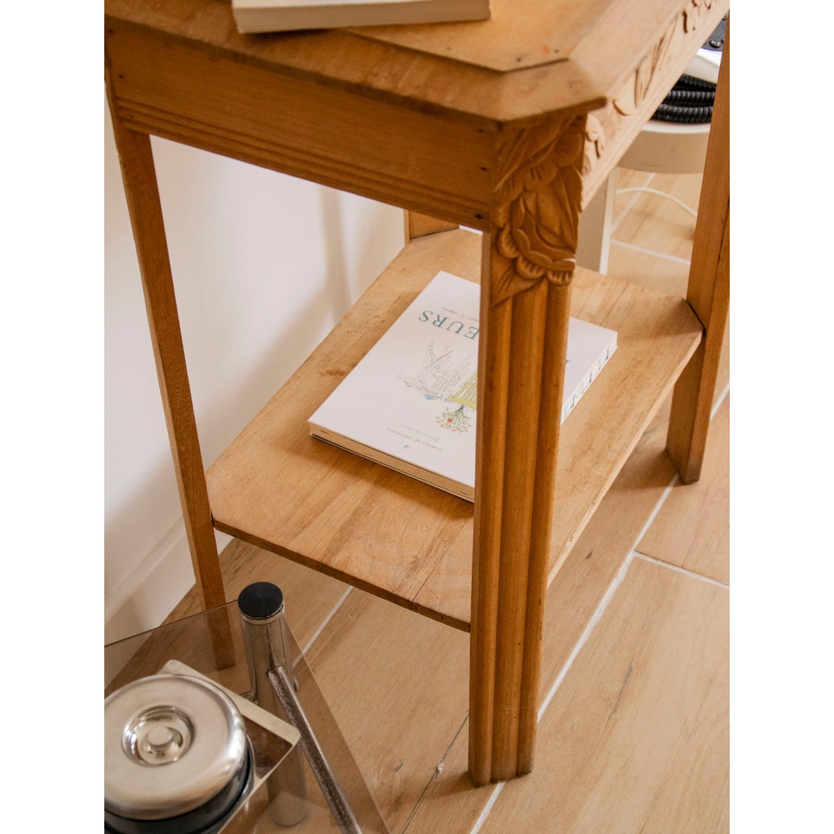 Table console en bois sculpté Art Déco Francine N°1518 - Bon état bois clair, DEBONGOUT
