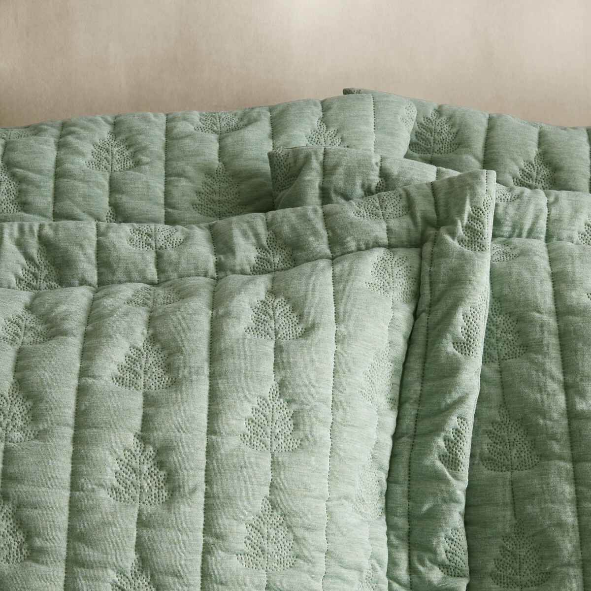 Tamba Leaf Pinsonic Quilted Oxford Pillowcase Pair green, PINEAPPLE ELEPHANT