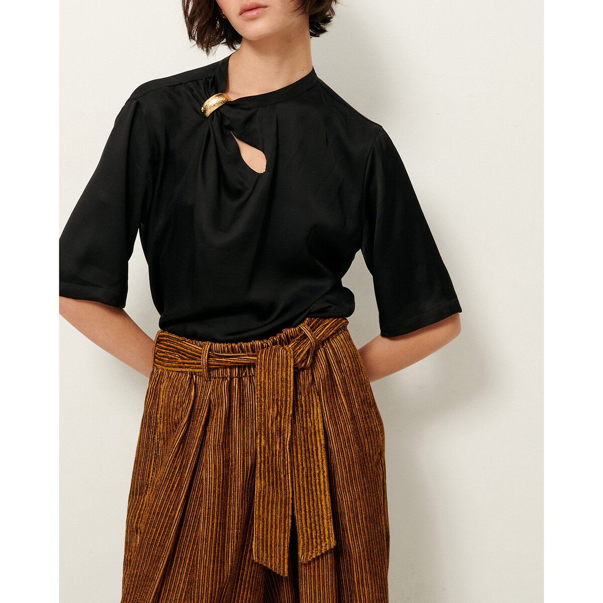 Layla Loose-Fitting Blouse black, SESSUN