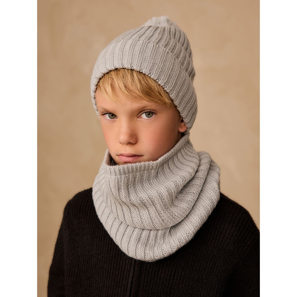Bonnet à pompon et snood, 2 pièces gris anthracite, NEXT