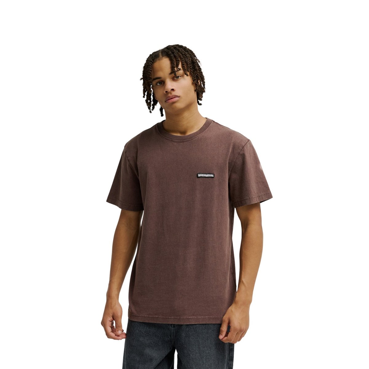 Haut manches courtes PATCH IT WASHED. marron coffee bean, DC SHOES