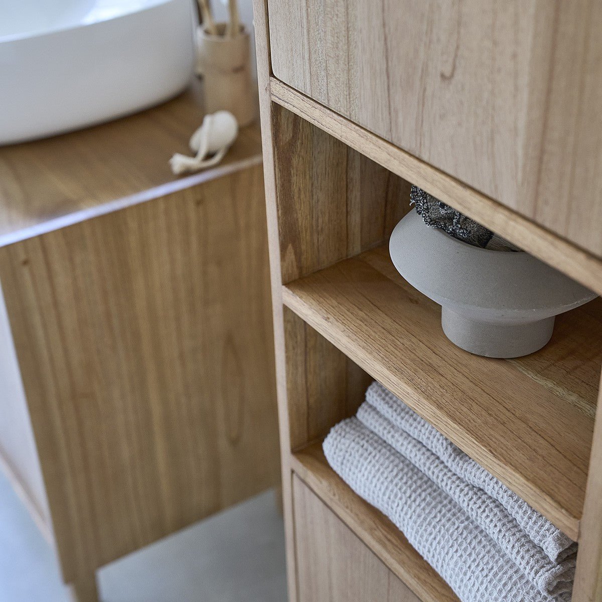 Colonne de salle de bain en bois massif  FIFTIES naturel, BERAH GETAH