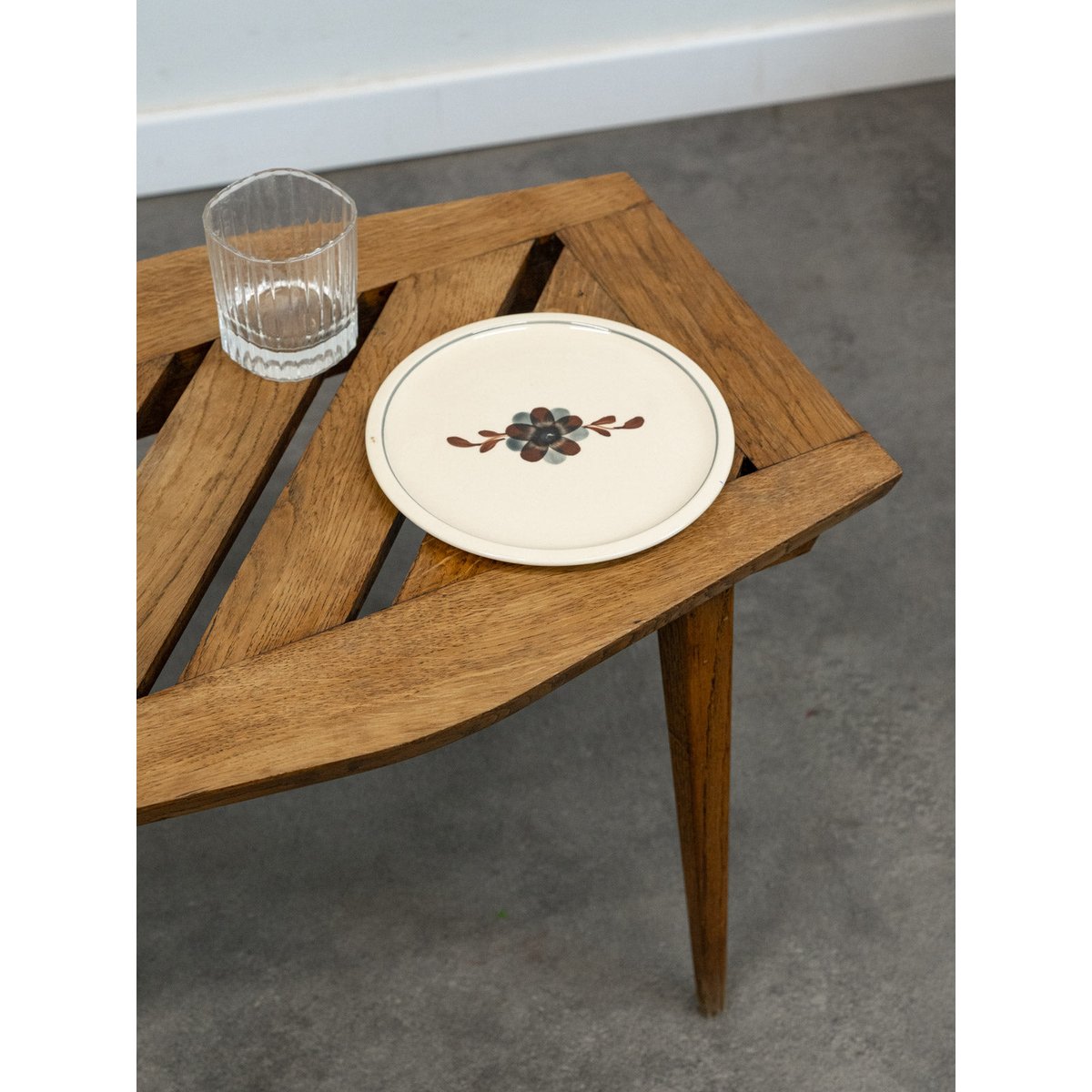 Table basse en bois ajourée Donna N°1058 - Bon état bois clair, DEBONGOUT