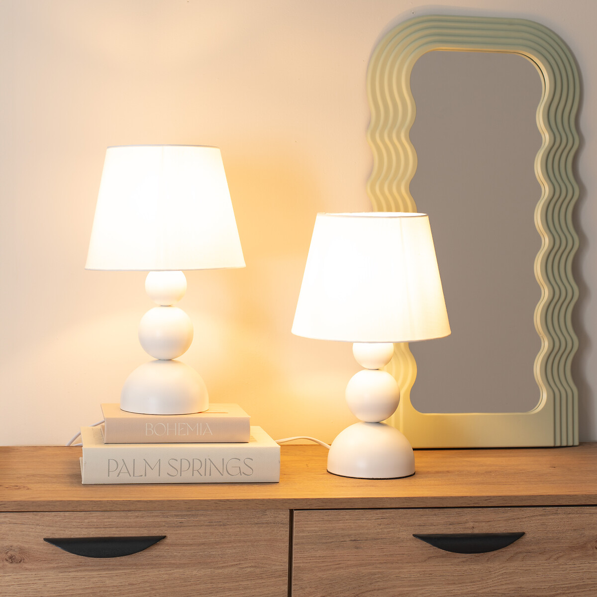 Set of 2 Wendi Touch Table Lamps in Cream cream, SO'HOME