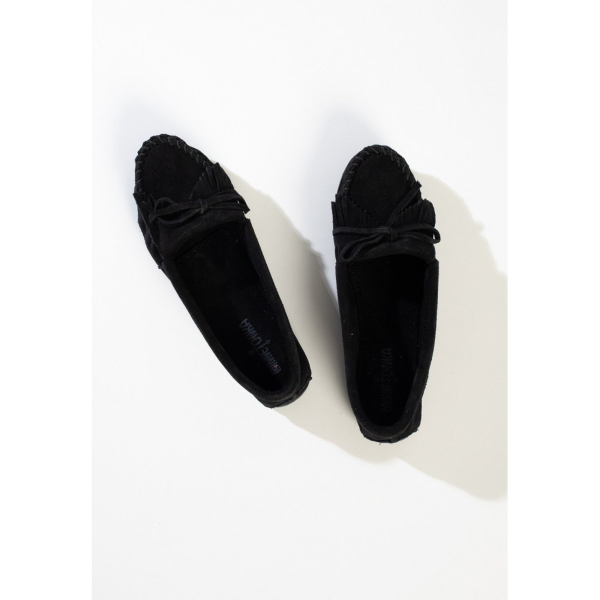 Mocassins en cuir suédé KILTY noir, MINNETONKA