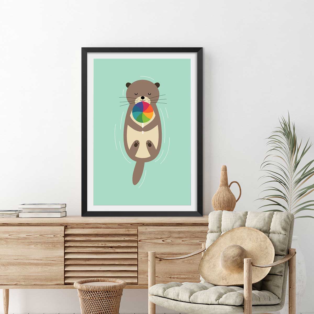 Affiche  loutre en baignade affiche + cadre en bois - noir, HEXOA