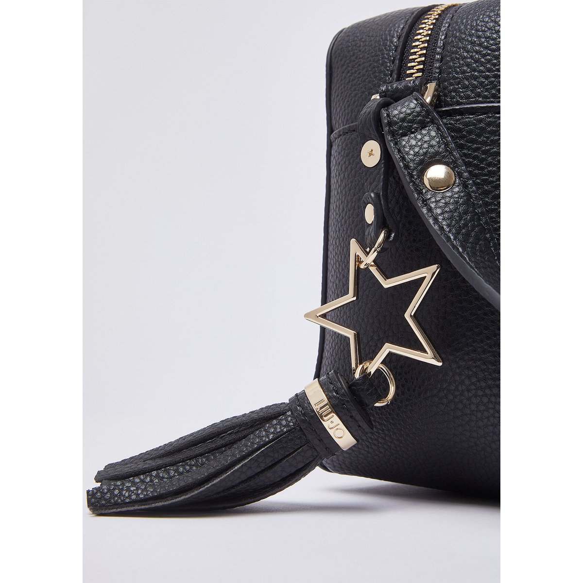 Sac à bandoulière format moyen avec charm noir, LIU JO