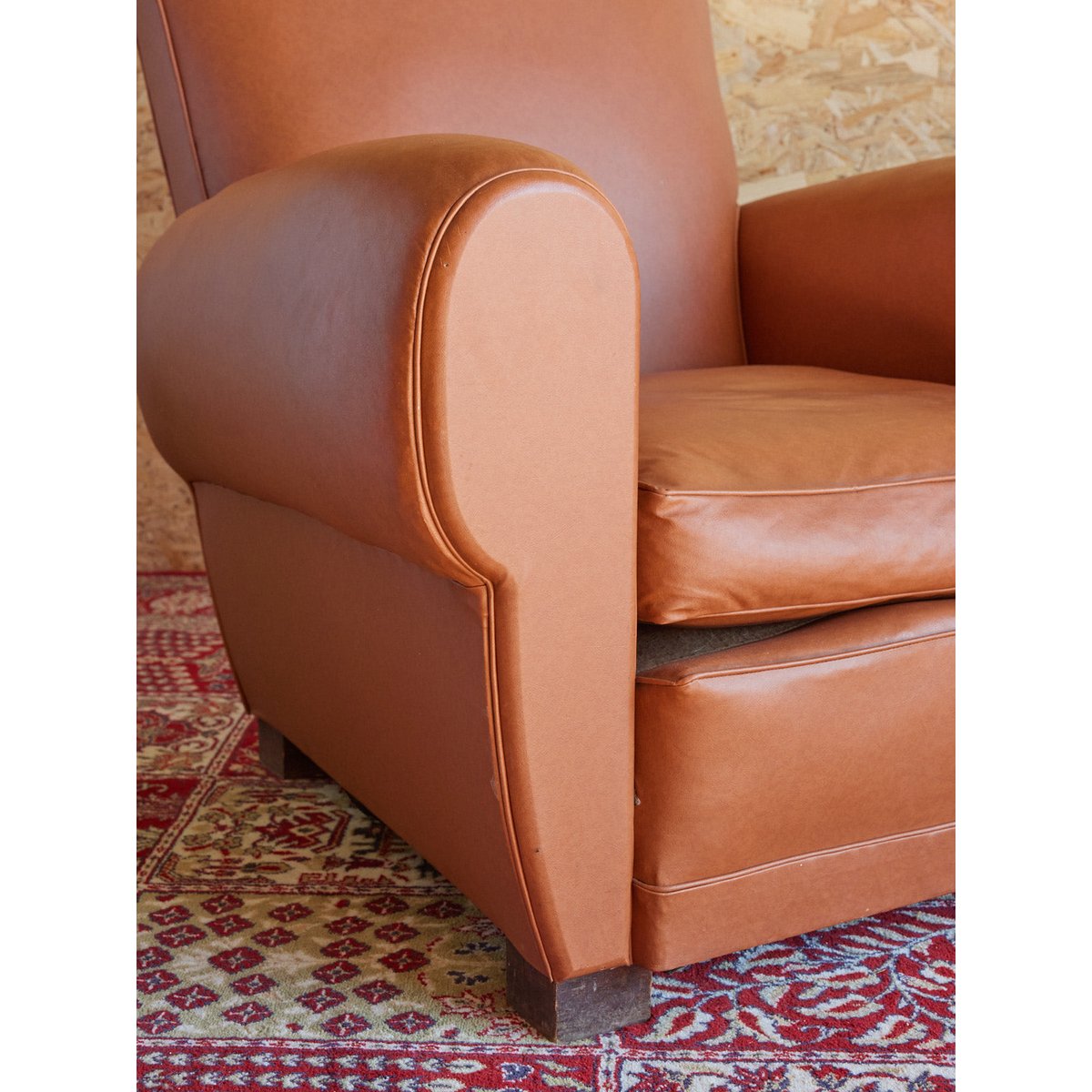 Paire de fauteuils club en cuir Ernest N°963 - Bon état marron, DEBONGOUT