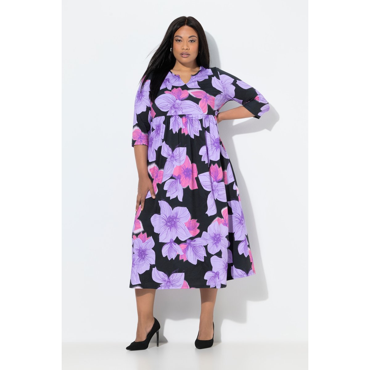 Robe maxi en jersey à fleurs, manches 3/4 noir, ULLA POPKEN