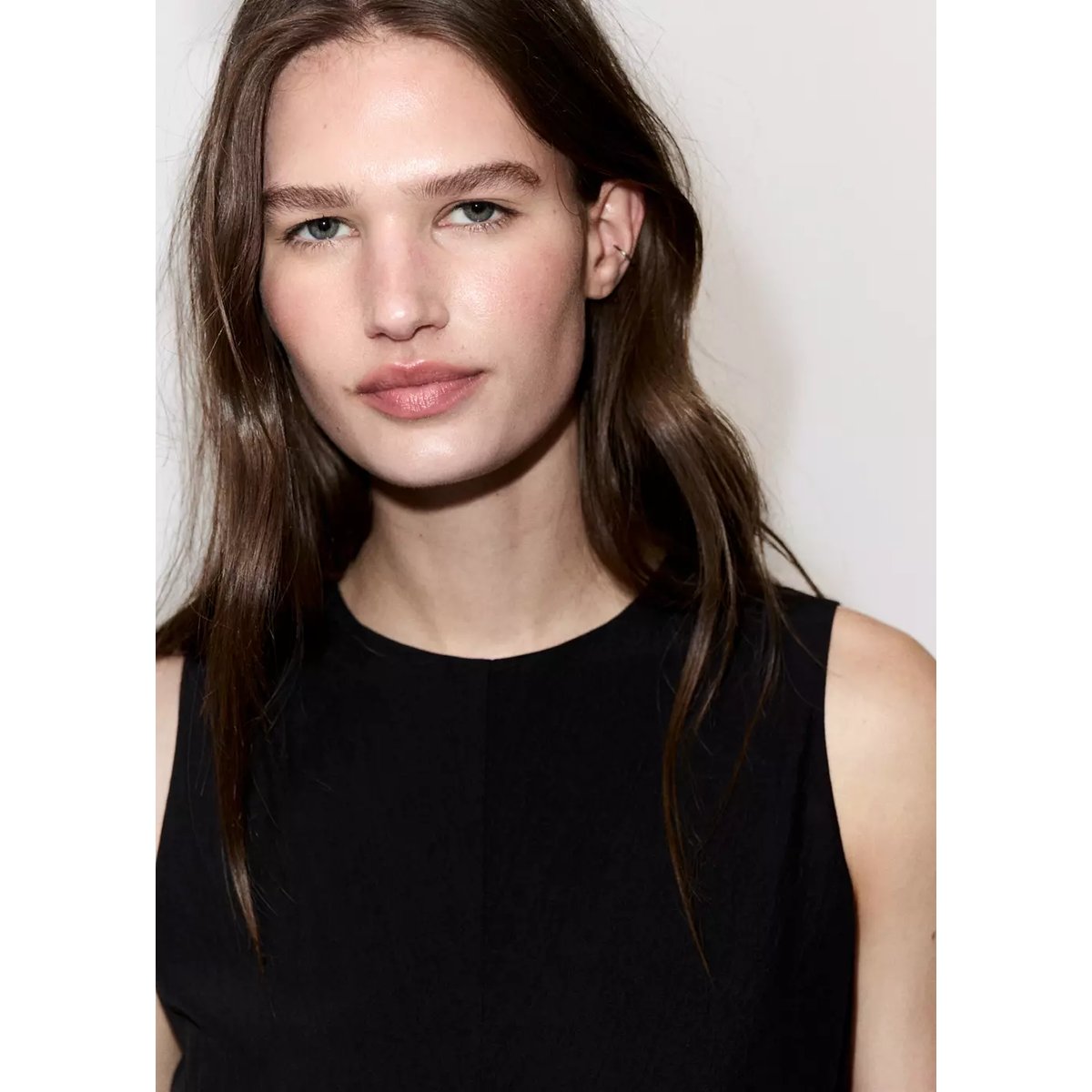 Robe dévorée effet froissé noir, MANGO