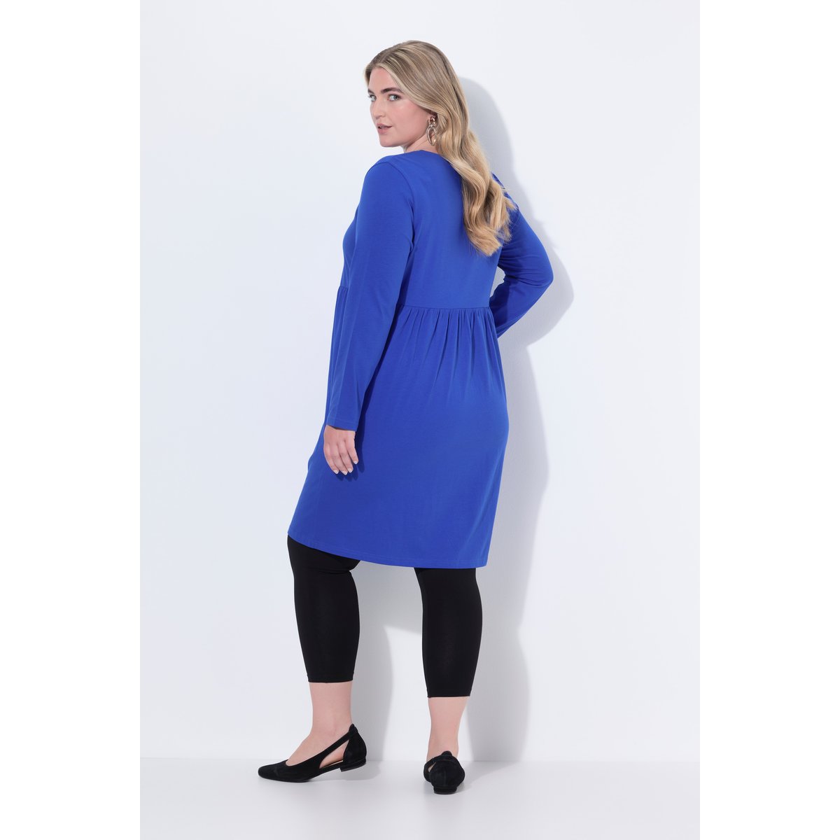 Robe en jersey à col tunisien et manches bleu roi, ULLA POPKEN