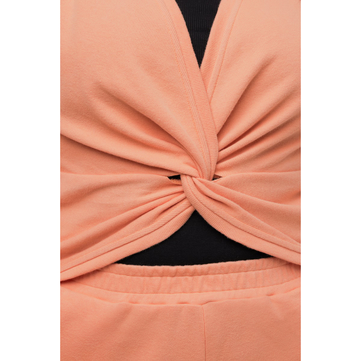 Sweat-shirt, coupe courte, col en V rouge-beige, ULLA POPKEN