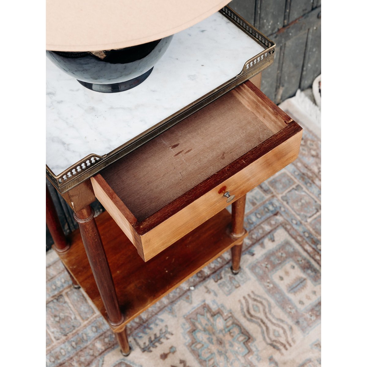 Chevet en bois et marbre Odile N°510 - Bon état bois, DEBONGOUT